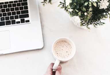 精雕细刻！哈利伯顿收获个人专属木雕版Hali1