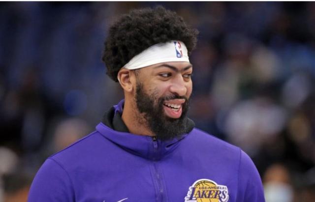 必发-浓眉将出战季前赛首战 对新赛季防守配置感到满意